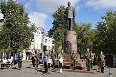 Памятнику В. А. Дегтярёву – 65 лет